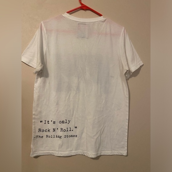 Rolling Stones distressed Tshirt size medium - Picture 5 of 5